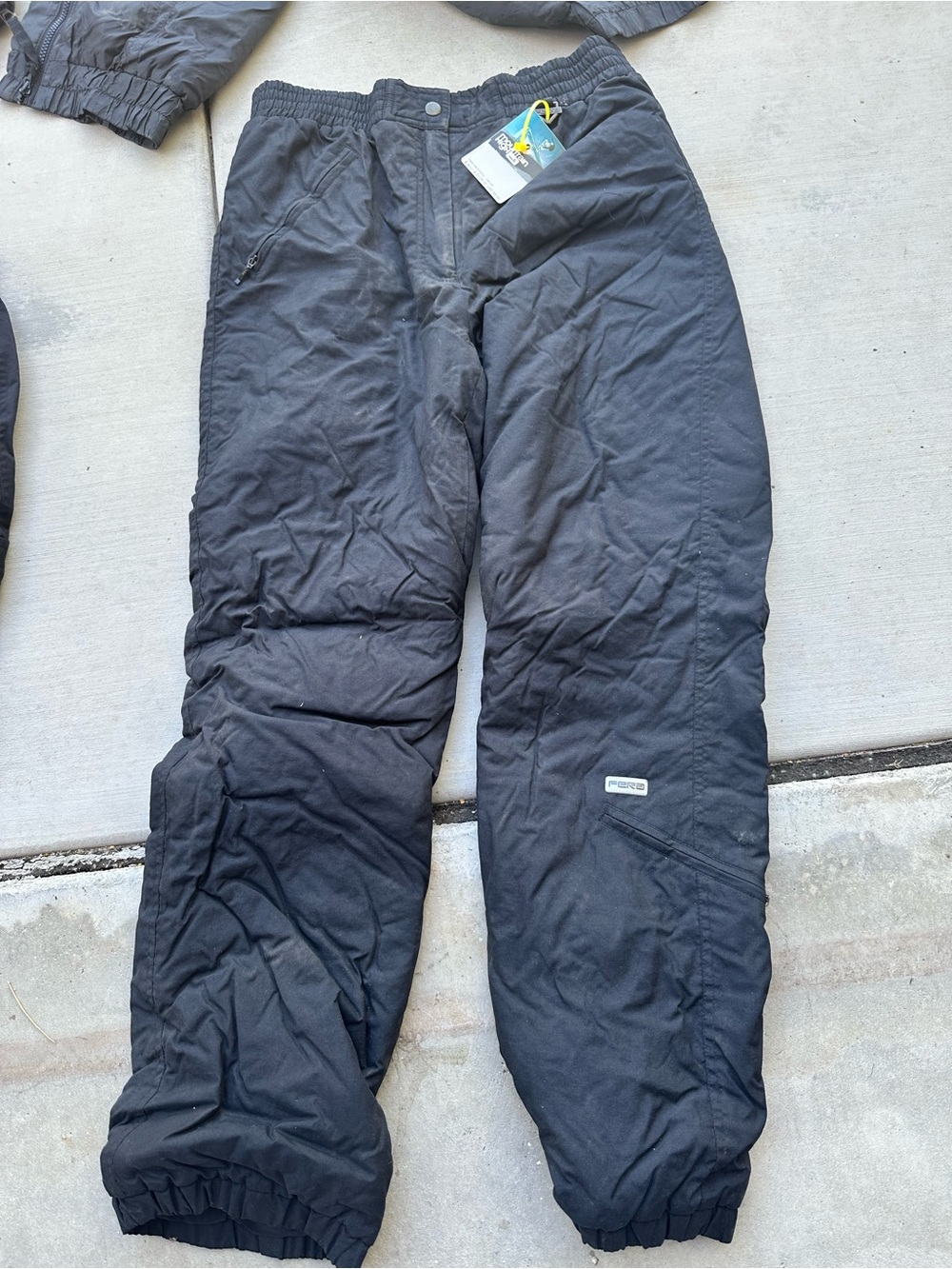 Fera Skiwear Women’s Size 8 Black Insulated Ski Snow Pants Winter